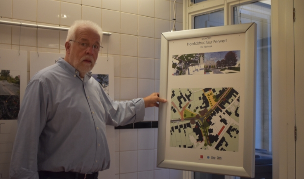 Sjak Papma toont in het Meitinkhûs een mogelijke aanpassing van het hart van Ferwert.