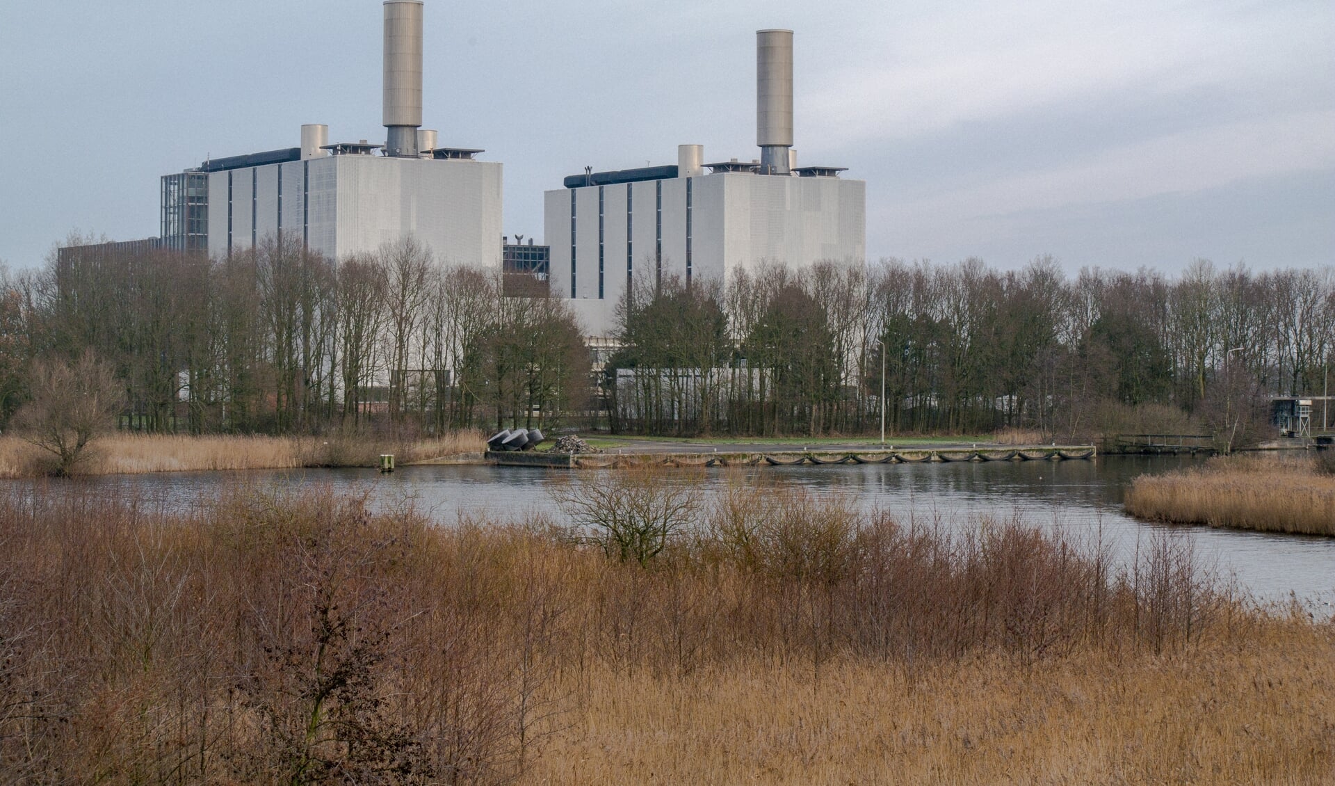 Energiecentrale van Engie aan de Burgumer Mar.