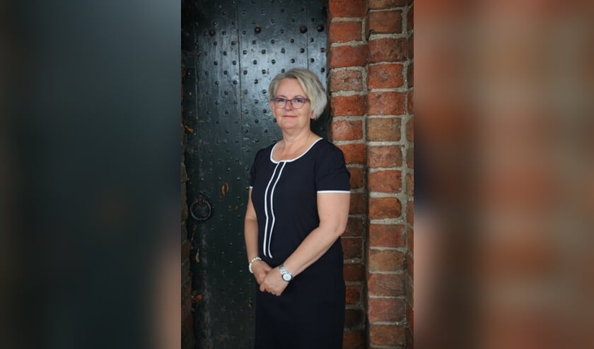 Uitvaartverzorgster Harmke Rekker uit Westergeest.