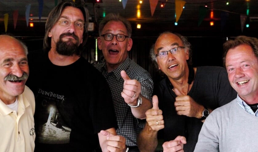 Mad Parents speelt op 12 juli in de Kloostertuin van het
Karmelklooster.