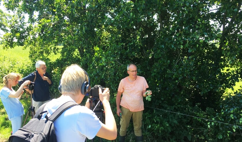 Bramenexpert Karst Meijer vond een bramensoort die hij nog nooit eerder had gezien.