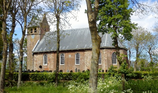 Het kerkje van Westernijkerk waar werd ingebroken.