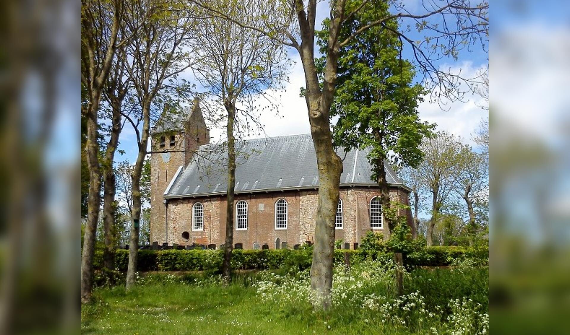 Het kerkje van Westernijkerk waar werd ingebroken.
