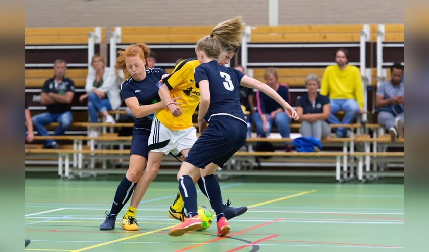 De Libertas-vrouwen hadden de handen vol aan Golden Oldies.