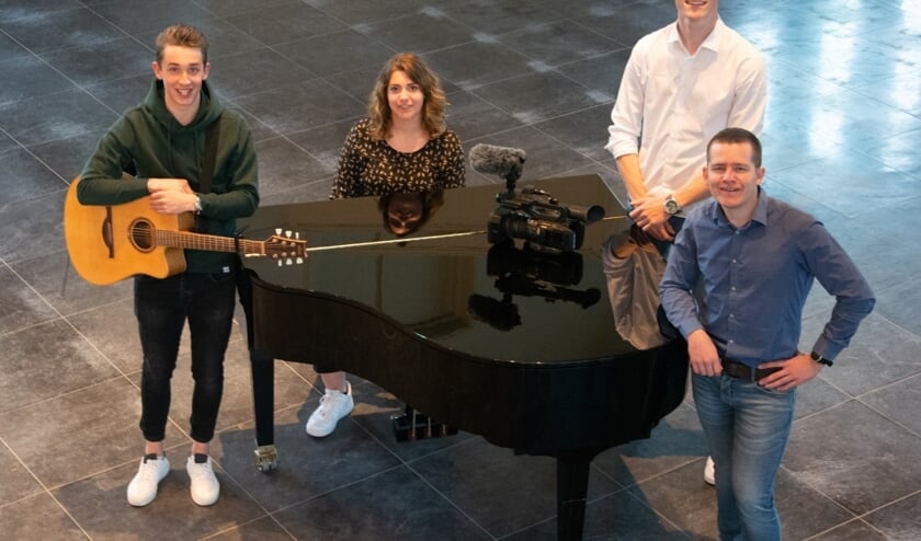 Revival in concert is elke zondag te zien op de You Tube- en Facebookpagina van Revival Events.