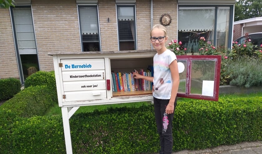 Jitsiena Koopmans, stationschef van het kinderzwerfboekstation de Bernebieb in Garyp.