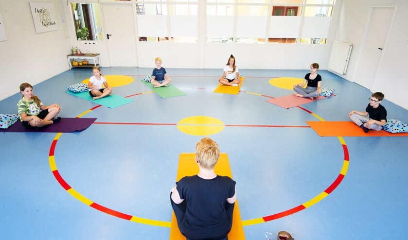 <p>Yogamatties biedt yogalessen en mindfulnesstrainingen aan kinderen en tieners.</p>