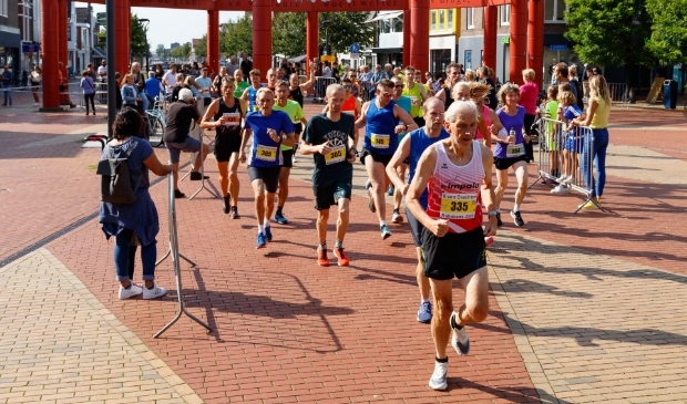 De lopers in het centrum van Drachten.
