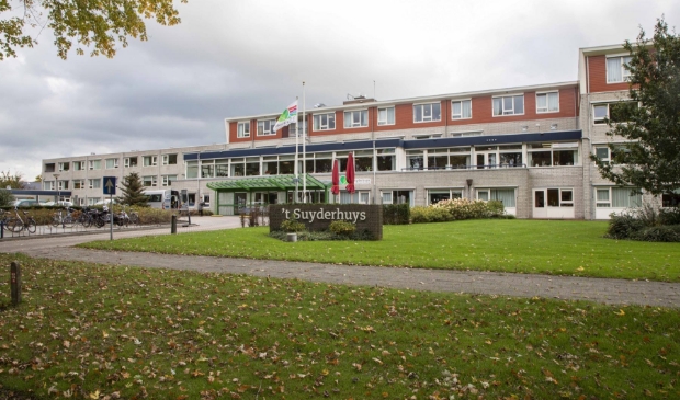 <p>'t Suyderhuys in Surhuisterveen, één van de tehuizen van Kwadrantgroep,<br>waar onlangs corona uitbrak.</p>