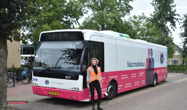 <p>De prikbus staat zaterdag 23 oktober in Holwerd, maandag in Dokkum, dinsdag in Drachten (De Wiken), woensdag in Burgum, donderdag in Harlingen en in vrijdag in Wolvega. Zie ook: <a href="https://www.ggdfryslan.nl/coronavirus/vaccinatie/locaties/#section-enkelekolomtekst-vaccinatiebus">Vaccinatielocaties (ggdfryslan.nl)</a> </p><p><br></p>
