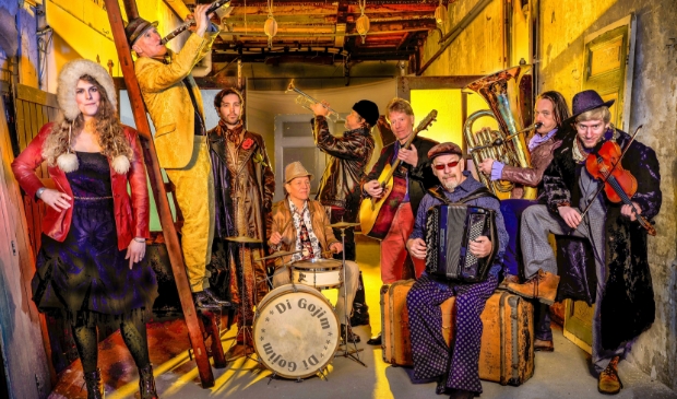 <p>Nederlands eerste klezmerband Di Gojim.</p>