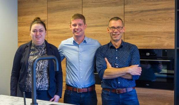 Melanie, Lenn en Kees heten u van harte welkom in de showroom.