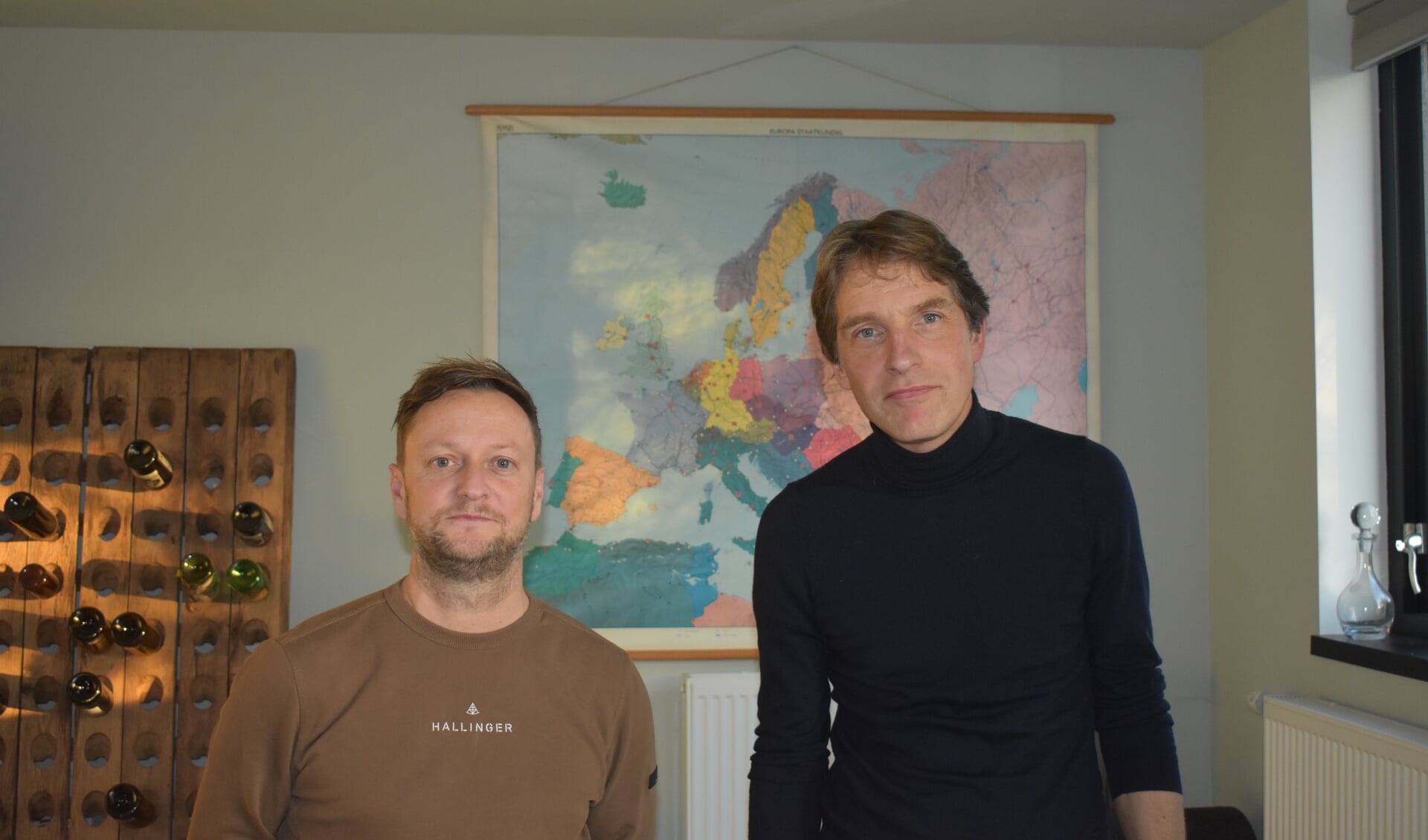Richard Zwarts (links) en Wiebe Abma verwachten spoedig de EnergieTransitieCoöperatie De Wilgen op te kunnen richten.