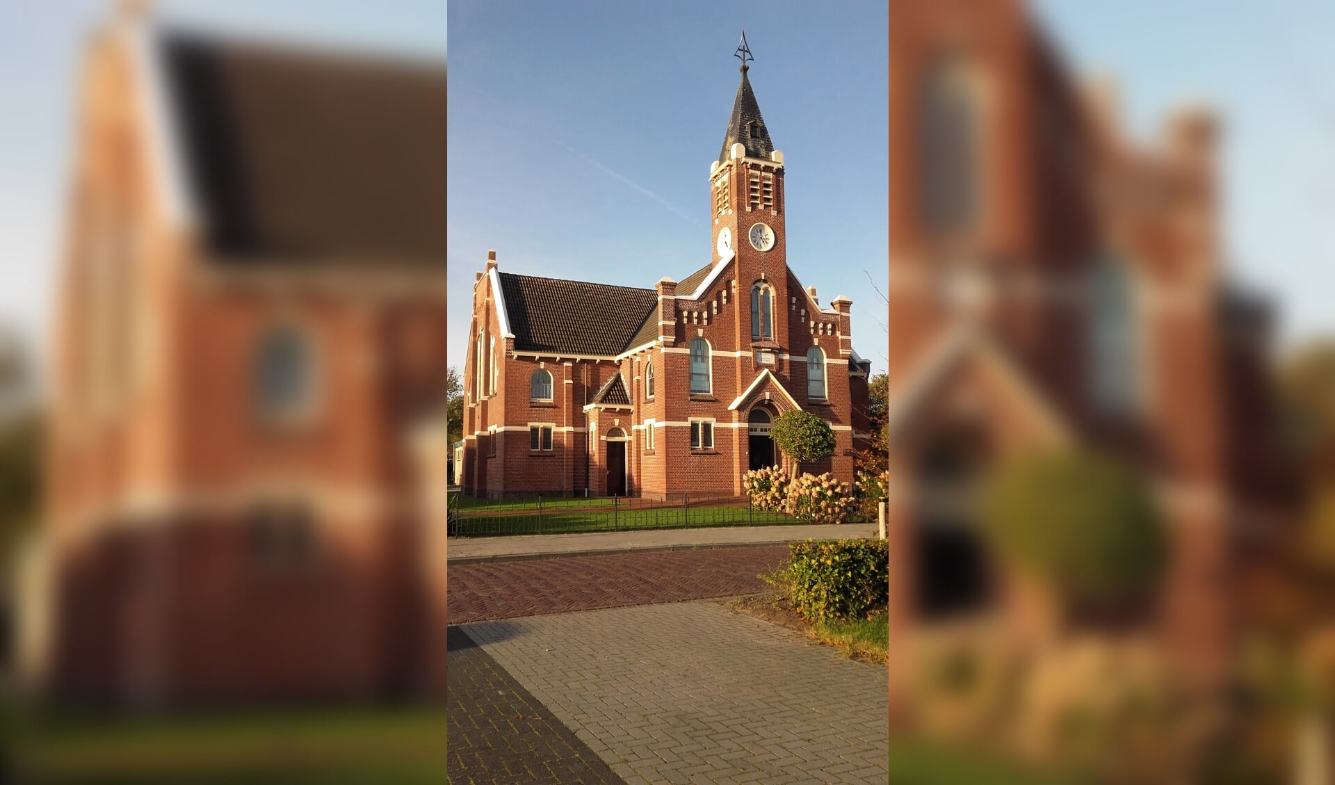 Het kerkgebouw van de Vrije Evangelische Gemeente in Harkema. 