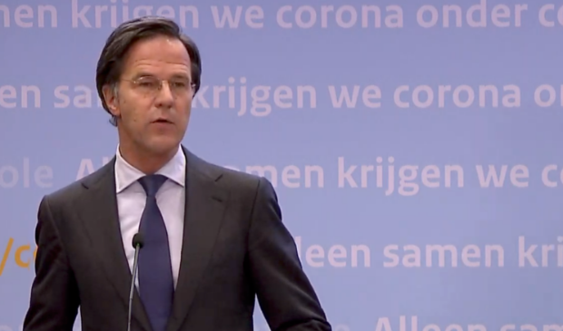 <p>Premier Rutte tijdens de persconferentie.</p>