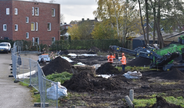 <p>In november werd er nog druk gewerkt aan vernieuwing<br>van pleinen en straten in Surhuisterveen.</p>