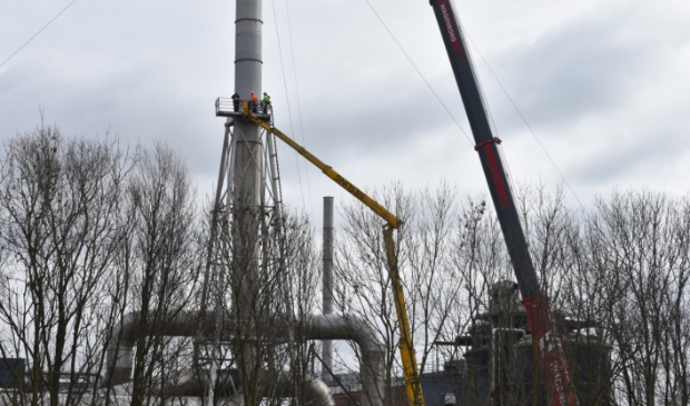 Maandag 9 maart werd er 'regulier onderhoud' verricht aan de hoogste pijp van Sonac in Sumar.