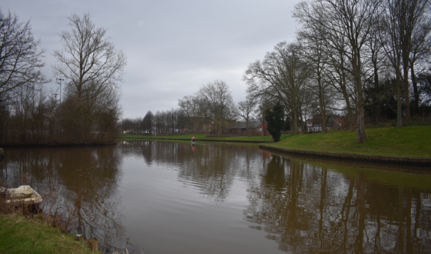 <p>Eén van de plannen die nu gerealiseerd wordt in Dokkum is de herinrichting van het Harddraverspark. Een brug moet het park en de bolwerken verbinden. </p>