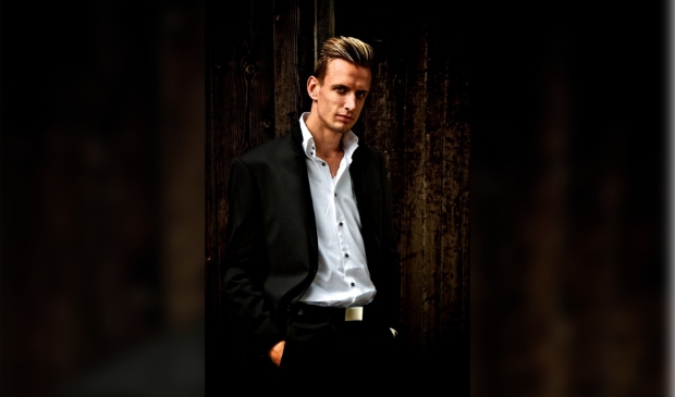 Acteur en performer Theun Plantinga groeide op in Feanwâlden.