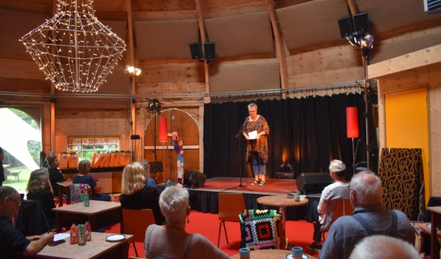 <p>De koepel bij de Muzykpleats was 23 augustus 2020 open vanwege de presentatie van Kunstroute Achtkarspelen. Maar het grootste deel van 2020 was de Muzykpleats dicht.</p>