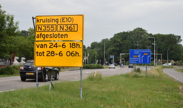 De kruising 'Swarrteweisein' bij restaurant E10 gaat vier dagen dicht vanwege werkzaamheden.