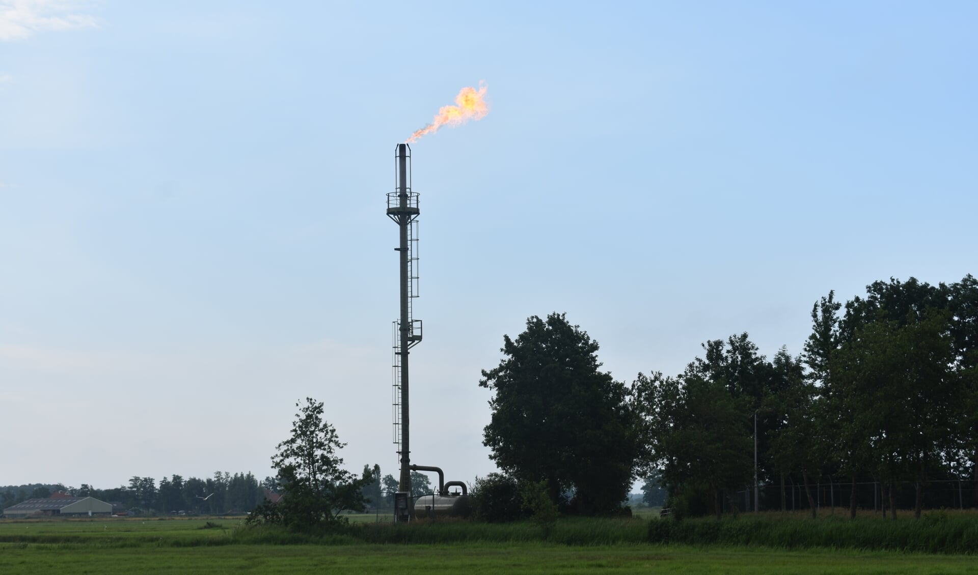 Aan de Stûkenwei werd maandag 28 juni 2021 'afgefakkeld'.