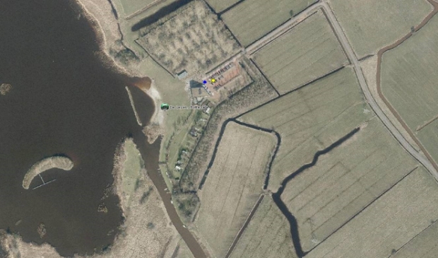 Het zwemstrand aan de Bildreed 3 bij Rottevalle, vanuit de lucht gezien.
