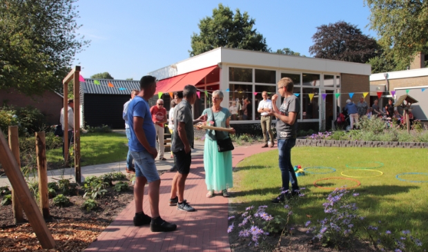 <p>De opening van de nieuwe beleeftuin.</p>