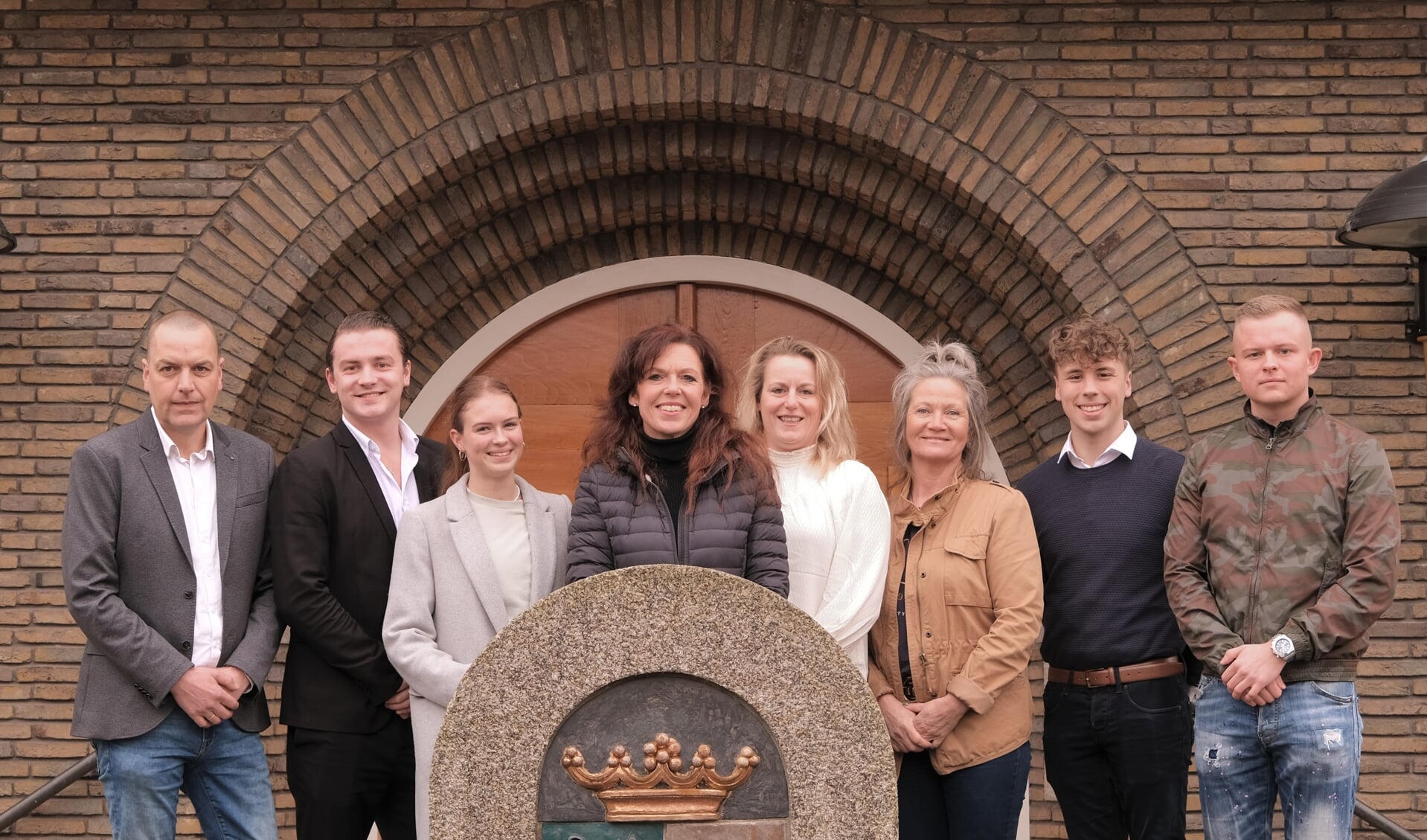 De eerste acht kandidaten van BVNL Tytsjerksteradiel voor de gemeenteraadsverkiezingen. 