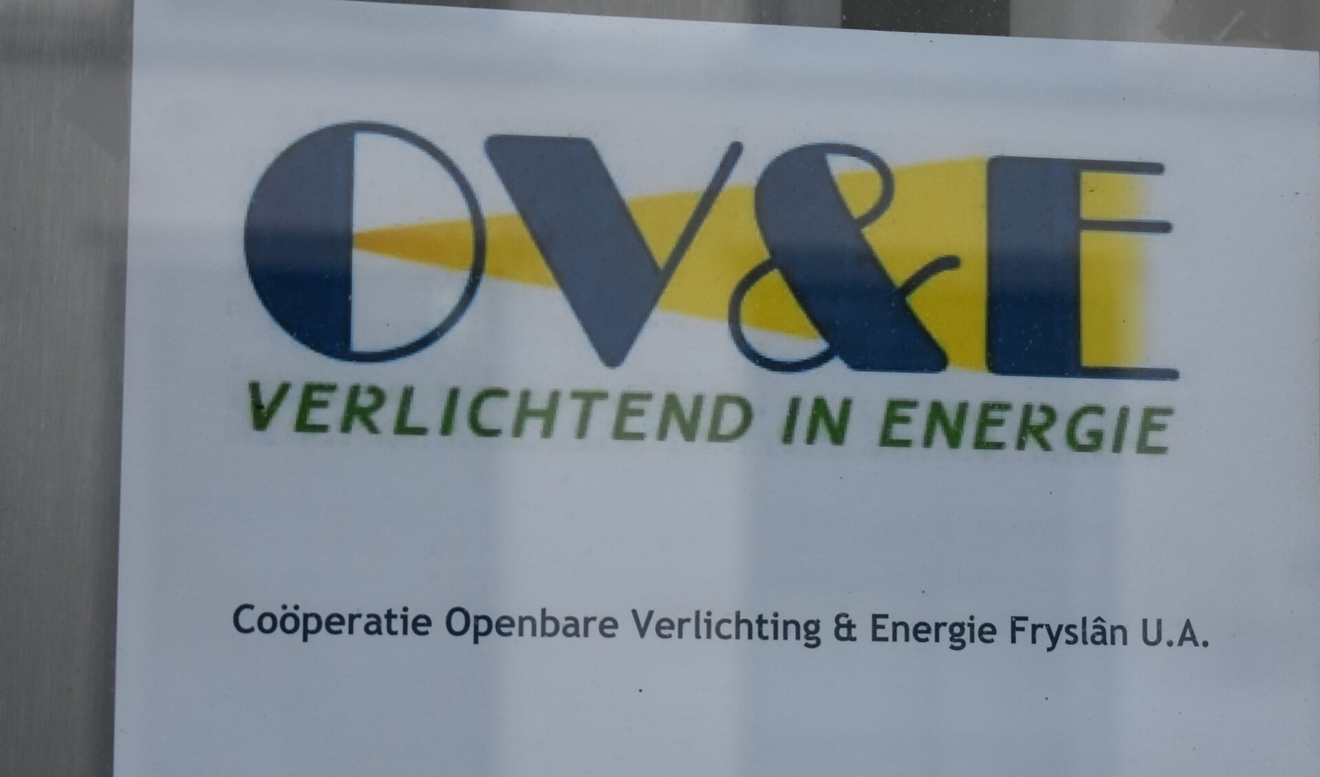 De Coöperatie Openbare Verlichting & Energie Fryslân (OVEF) zetelt in Sneek.
