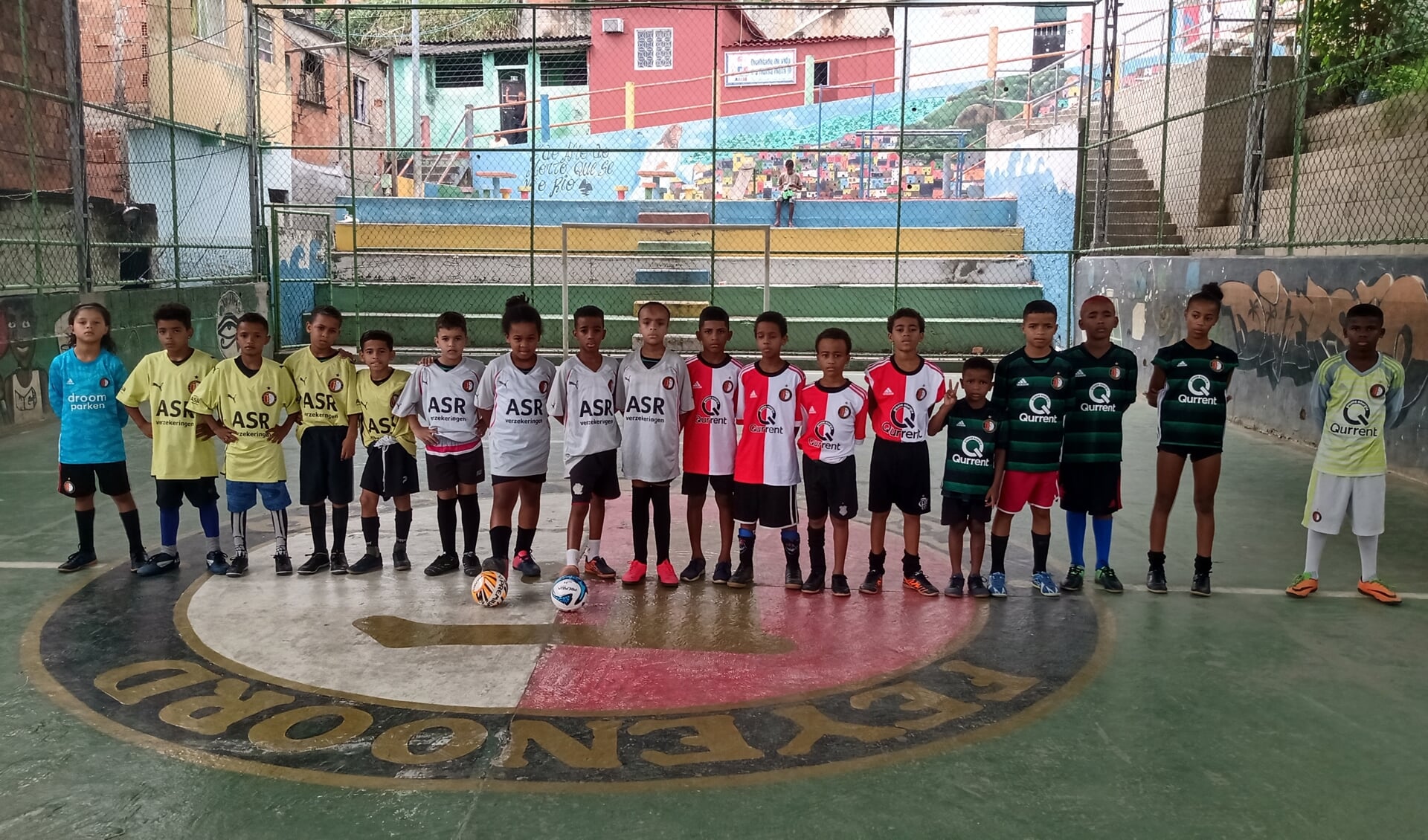 Kinderen bij het voetbalschooltje Escolinha Feyenoord in Rio de Janeiro.