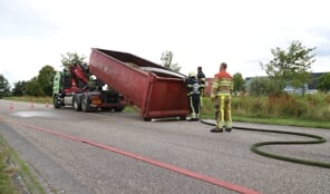 Voertuigbrand aan de Curielaan bij Drachten Azeven