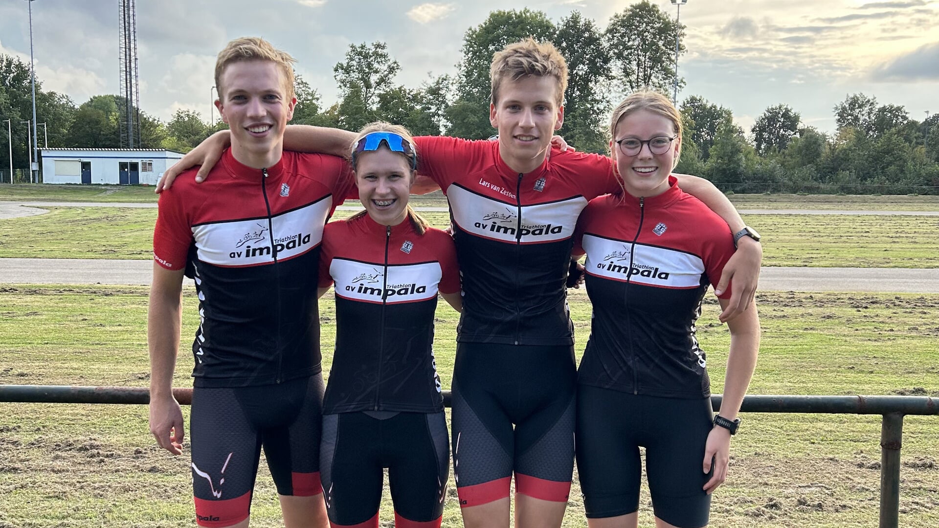 Op de foto van links naar rechts: Kieran Schra, Zoey de Vries, Lars van Zessen en Lisanne de Jong.