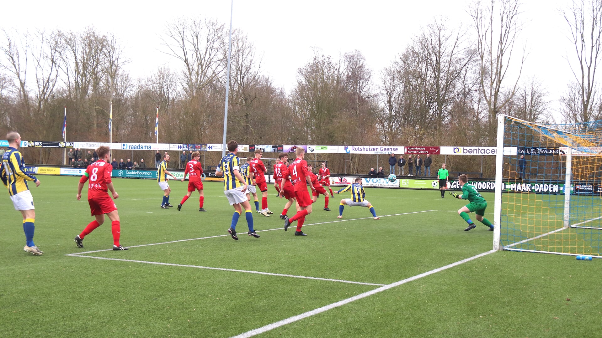 Gert Jan Koopmans scoort de 1-0.