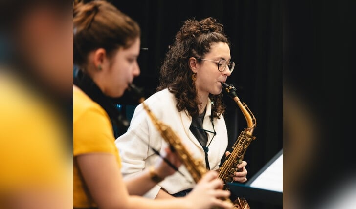 Studenten saxofoon van het Prins Claus Conservatorium.