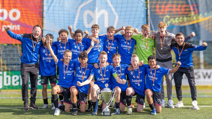 VV Hoogeveen U15 wint de Bonifatiuscup