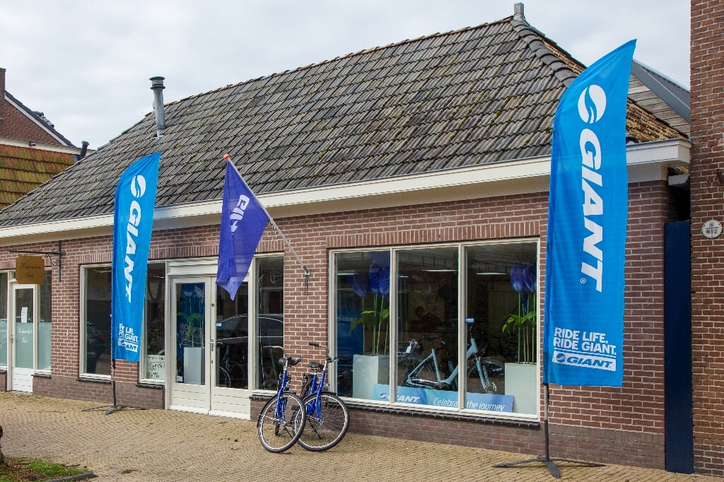 De nieuwe winkel van Giant Store Burgum op Lageweg 30 in Burgum.