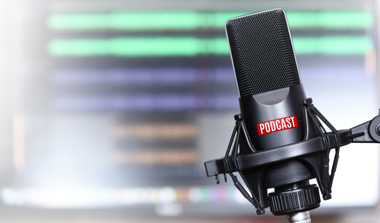 studio microphone with a podcast icon close up