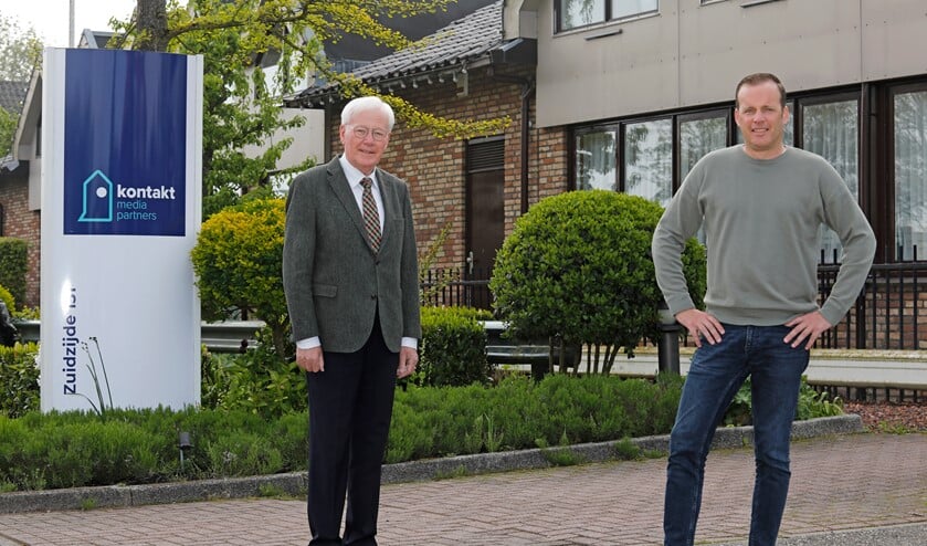 <p>• Uitgever Floor de Groot en manager commercie Simon Gijsbers.</p>