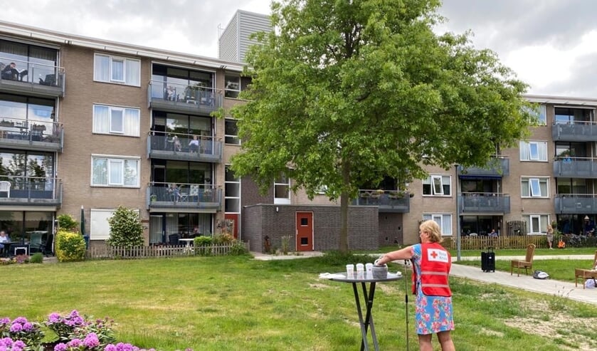 Bingo vanaf het grasveld naar het balkon!