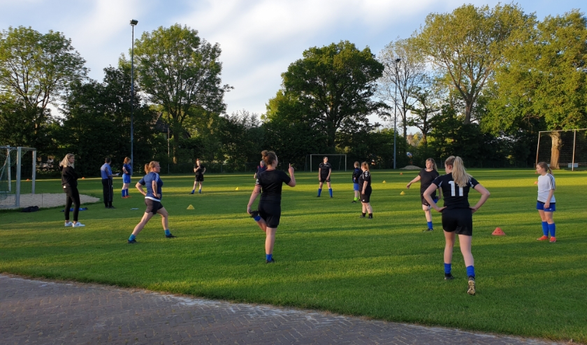 Maximaal 30 personen op het veld