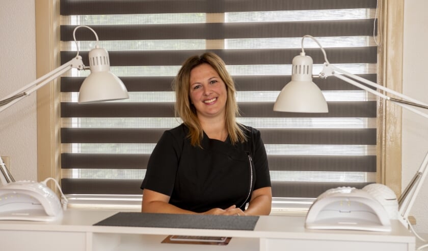 Marié Bergervoet op haar eigen werkplek. Foto: Marion Verhaaf