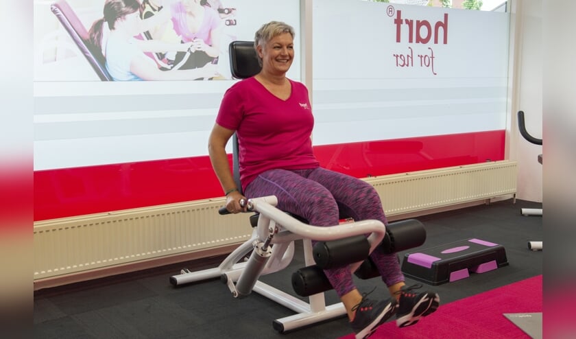 Nu zit Willemien Kemkes alleen op een apparaat, straks mogen 9 dames tegelijk het circuit volgen. Foto: Marion Verhaaf