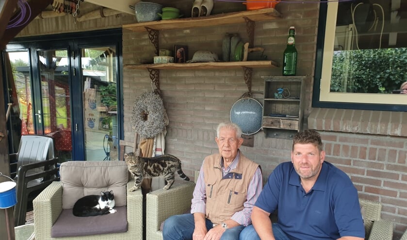 Herman Leeflang met zijn zoon Henry.