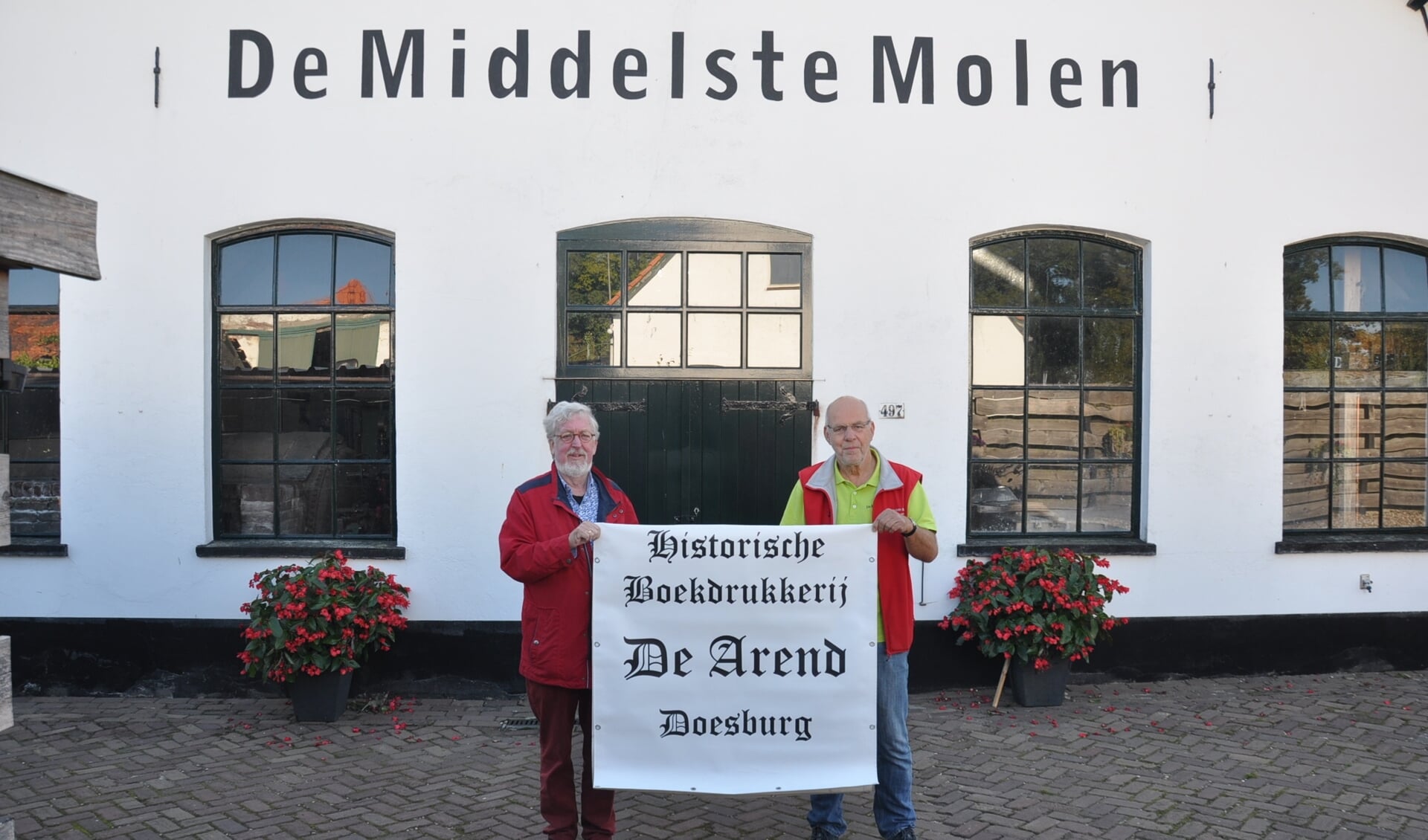 Links Arie Niks van De Arend en rechts Gert van Harten van De Middelste Molen.