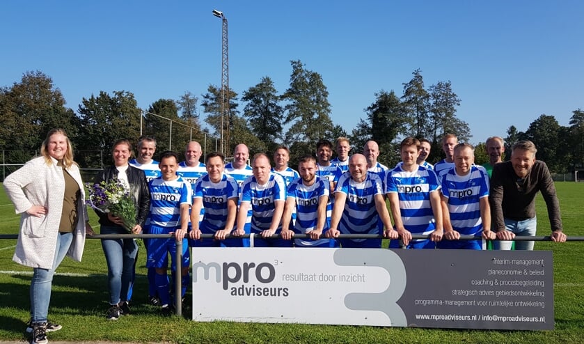 <p><strong>mpro adviseurs trotse tenue sponsor vv Oeken 5</strong></p>