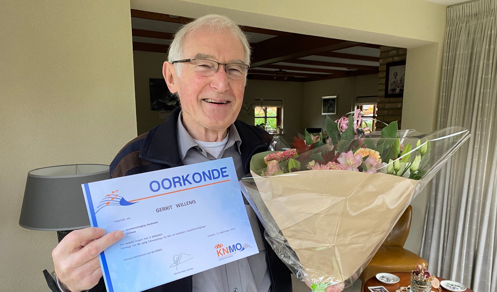 Erelid Gerrit Willems gehuldigd voor zijn 60-jarige muzikale loopbaan.