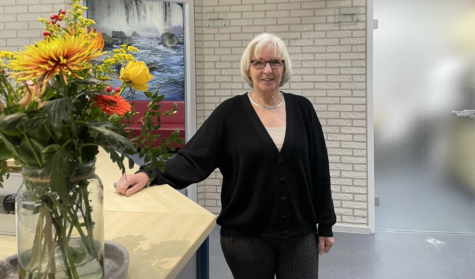 Receptioniste Marine Bleijswijk (65) gaat met pensioen