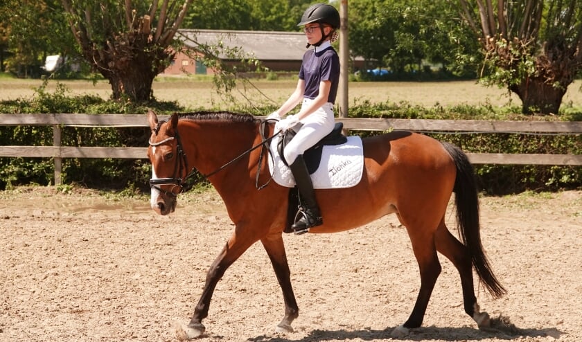Myrthe Koning met Ilonka.