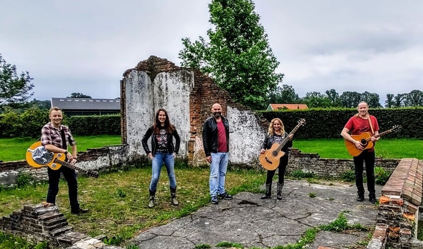 <p>Coverband Miss Tuesday</p>